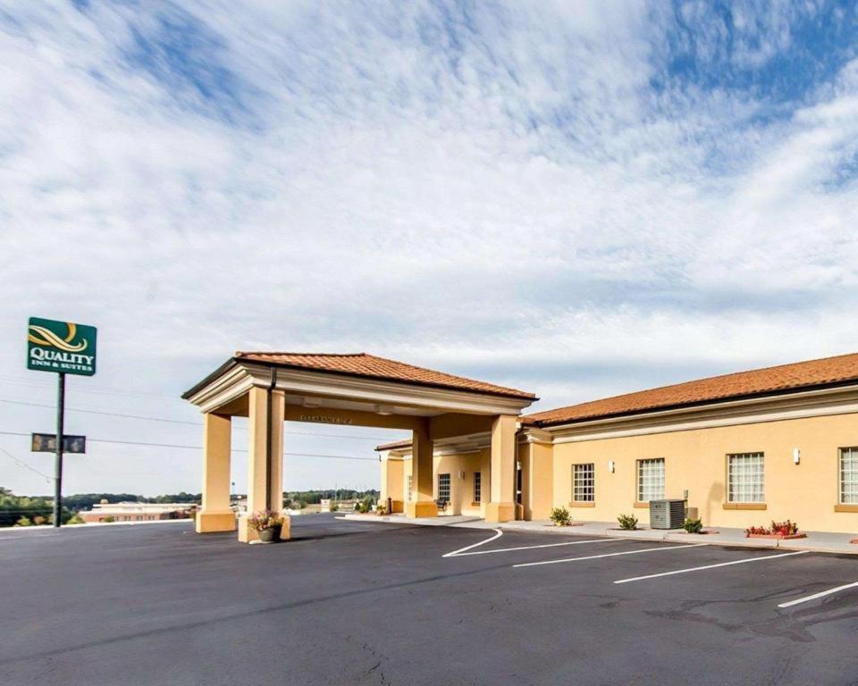 Quality Inn & Suites Bremen Екстер'єр фото