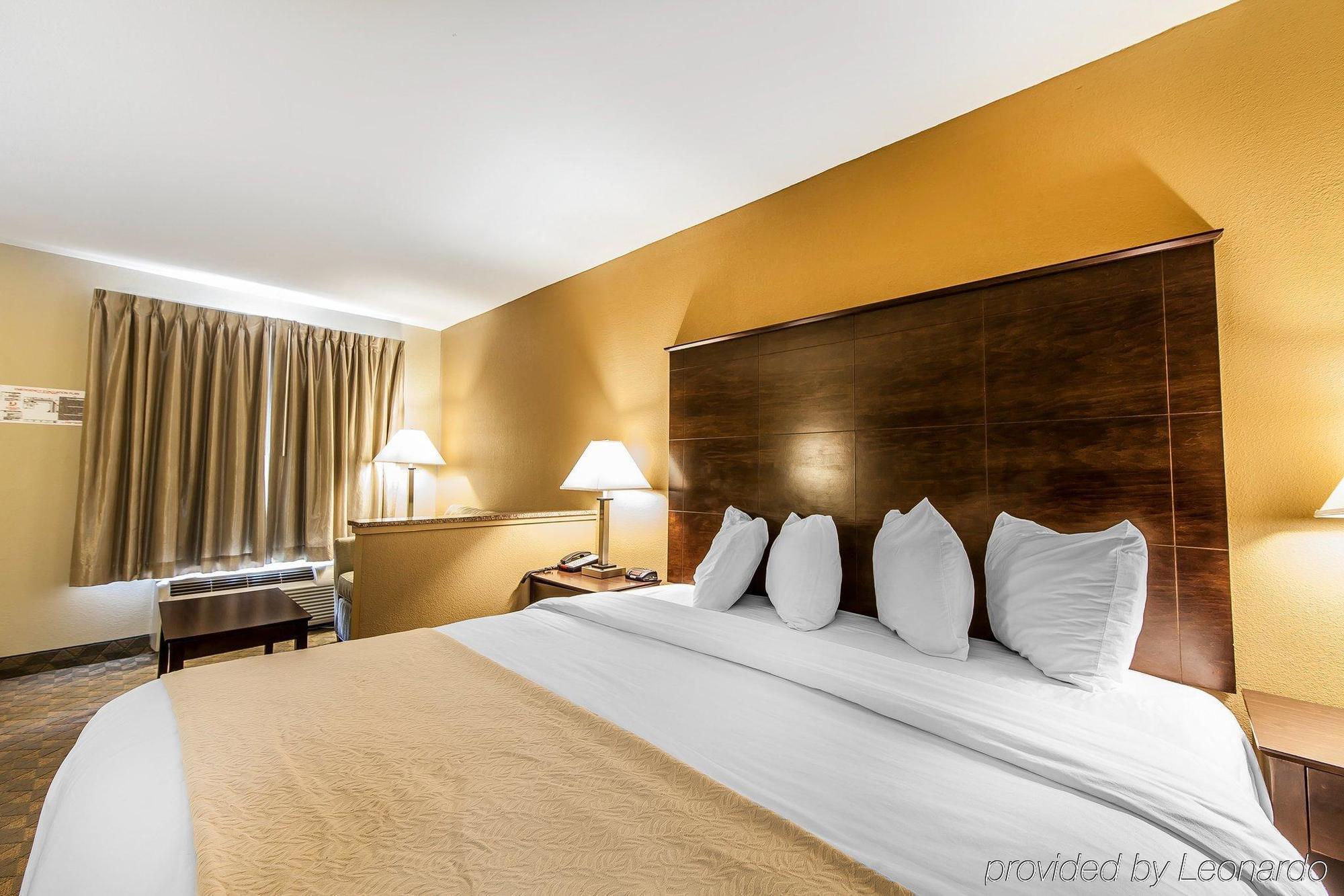 Quality Inn & Suites Bremen Екстер'єр фото